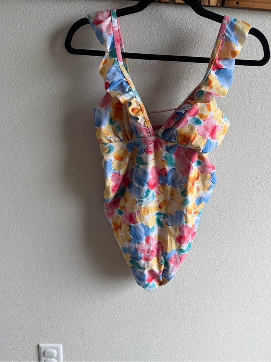 Other - Isabel Maternity Floral Ruffle One-Piece Swimsuit Size M